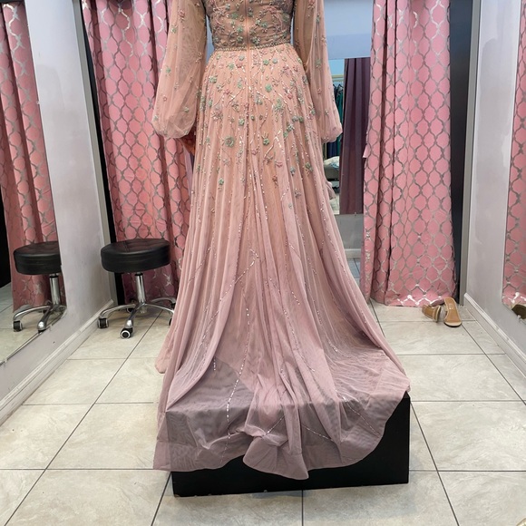 Chic Mauve Long Sleeve Gown - Picture 2 of 4